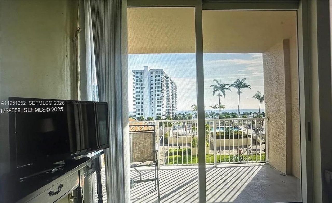 3020 NE 32nd Avenue, Unit 817, Fort Lauderdale, FL 33308 Photo