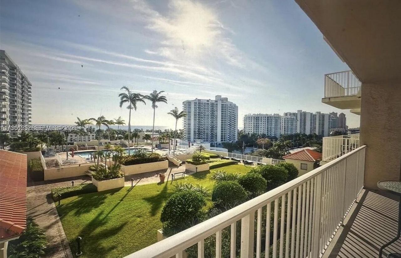 3020 NE 32nd Avenue, Unit 817, Fort Lauderdale, FL 33308 Photo