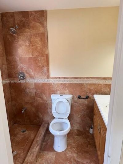 7800 W 29th Way, Unit 202, Hialeah, FL 33018 Photo