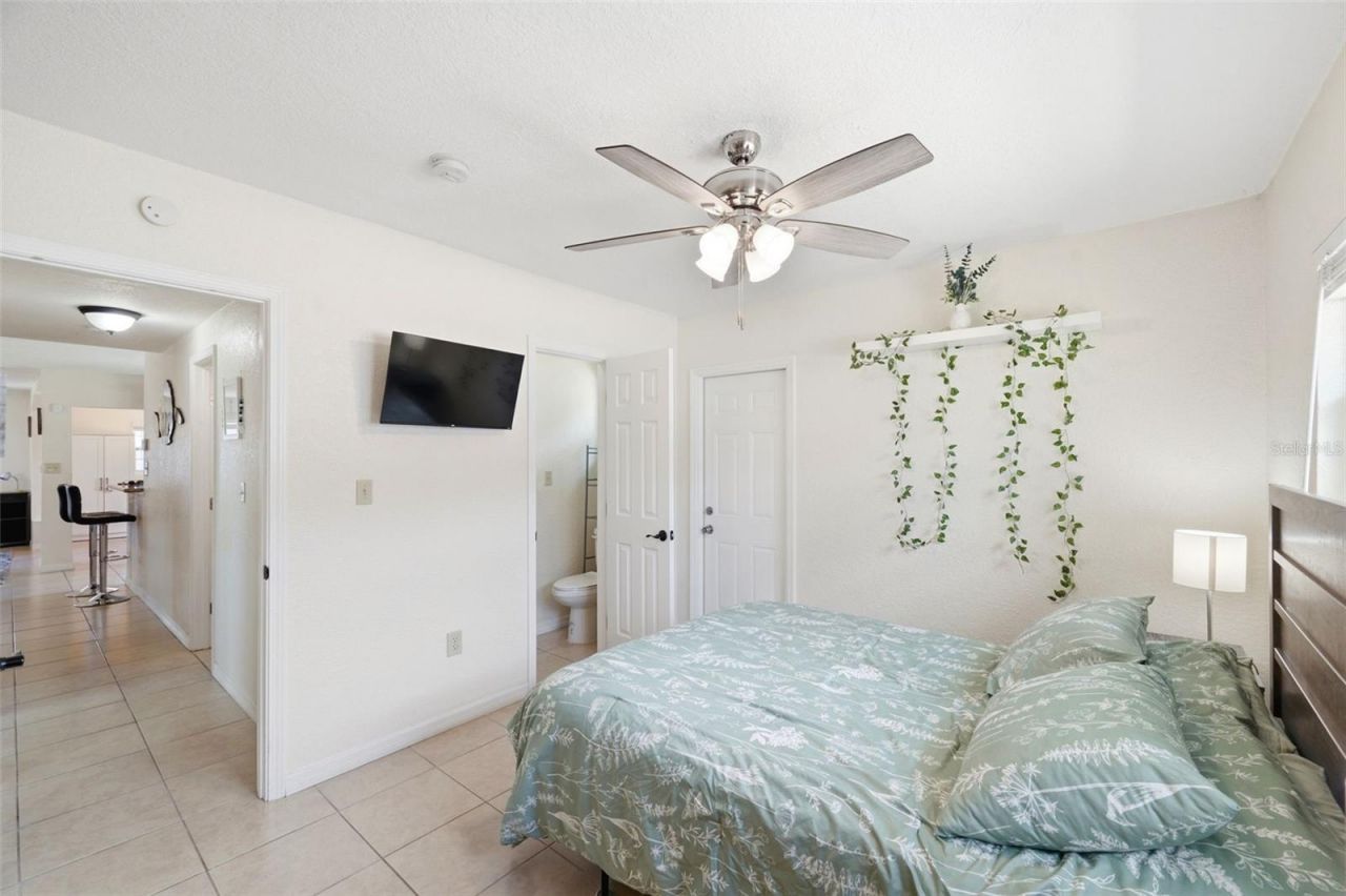 8685 Magnolia Drive , Seminole, FL 33777 Photo