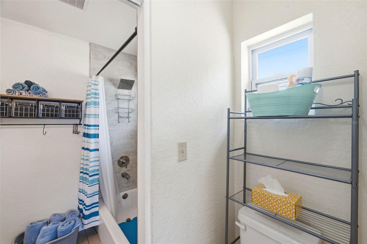 8685 Magnolia Drive , Seminole, FL 33777 Photo