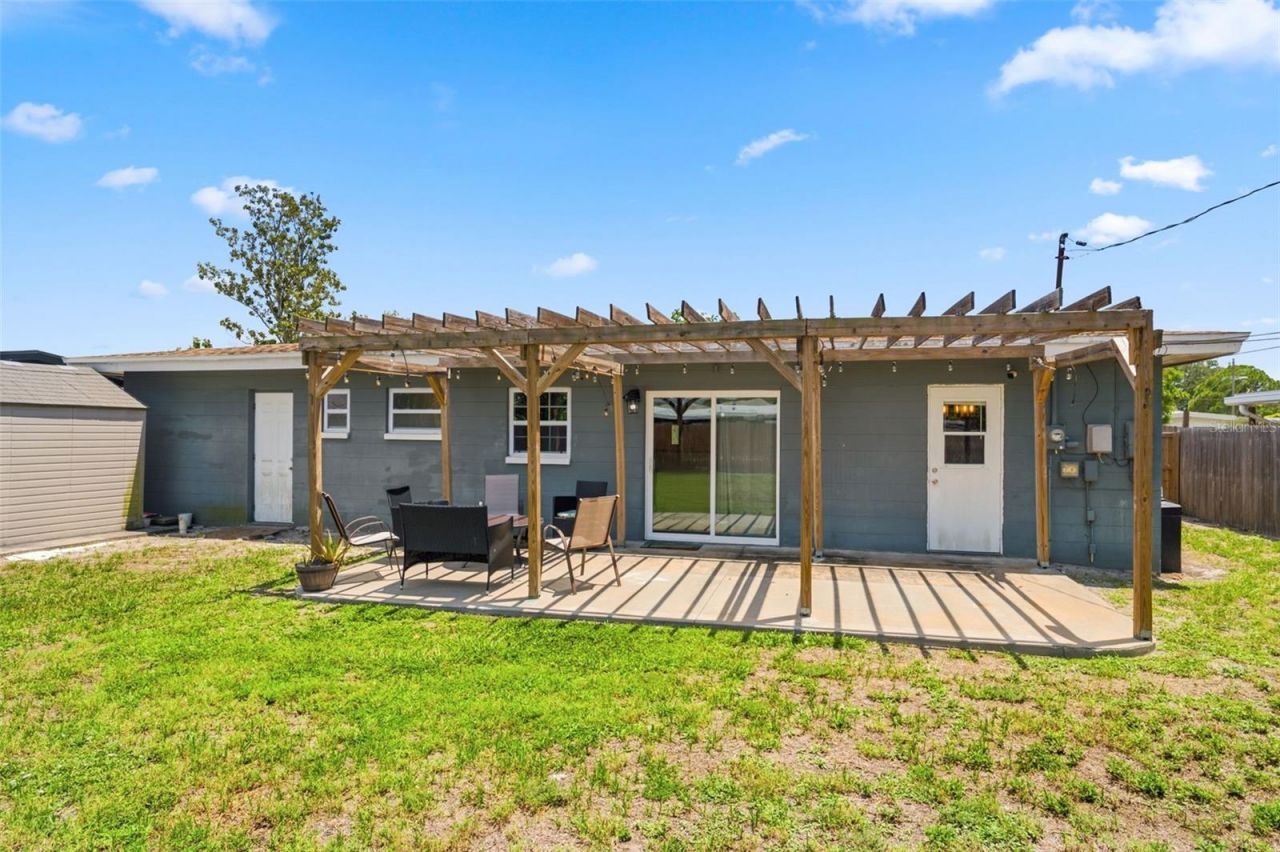 8685 Magnolia Drive , Seminole, FL 33777 Photo