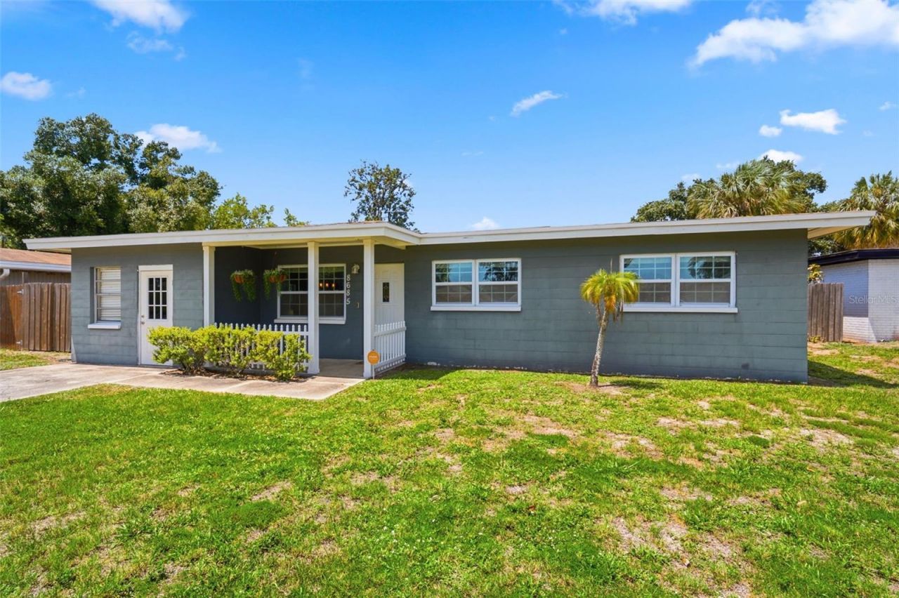 8685 Magnolia Drive , Seminole, FL 33777 Photo