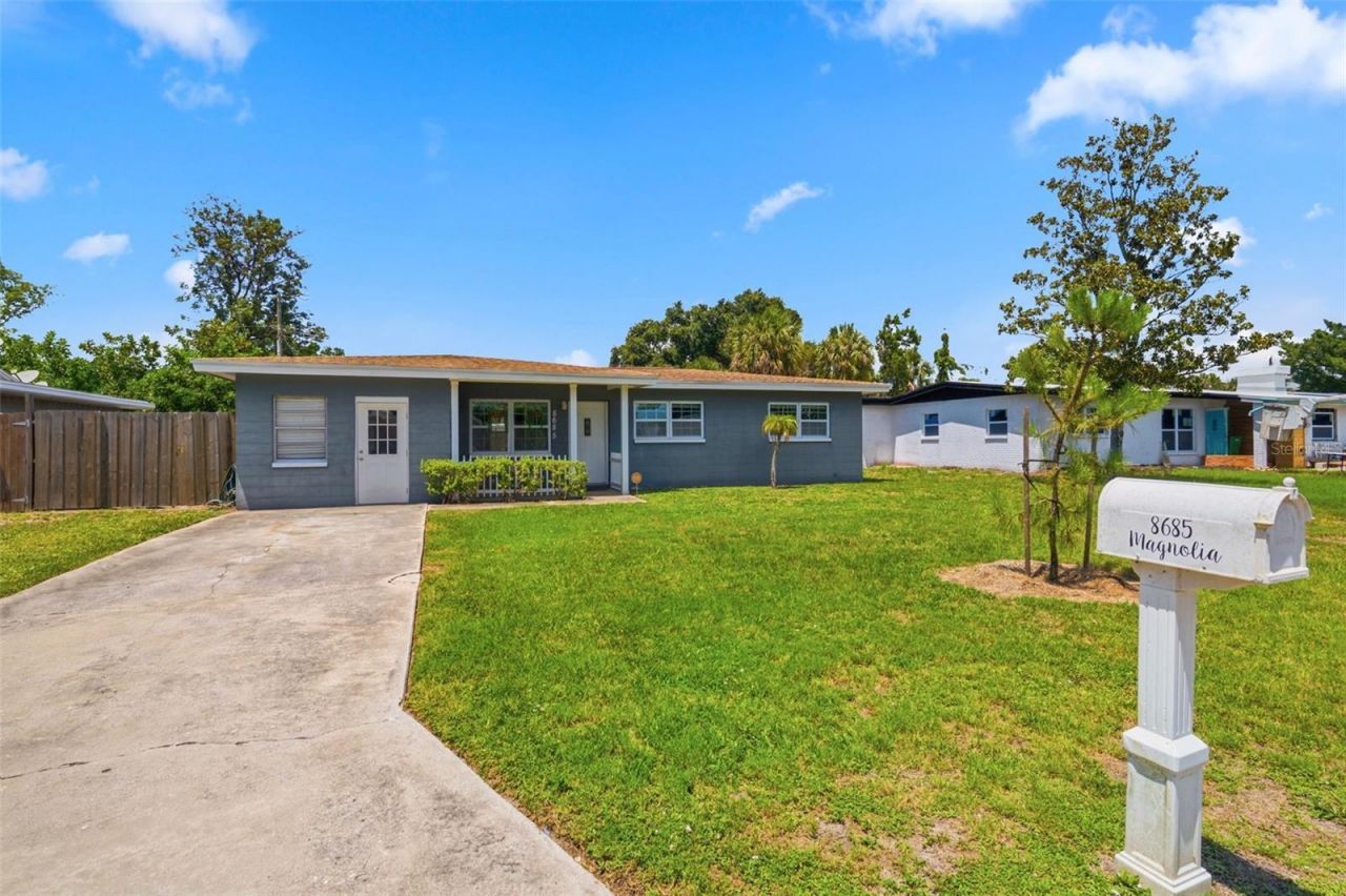 8685 Magnolia Drive , Seminole, FL 33777 Photo