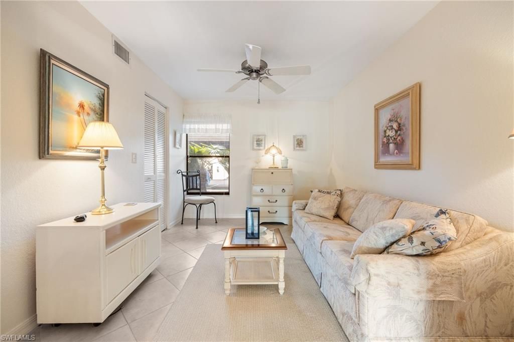 5905 Trailwinds Dr, Unit 812, Fort Myers, FL 33907 Photo