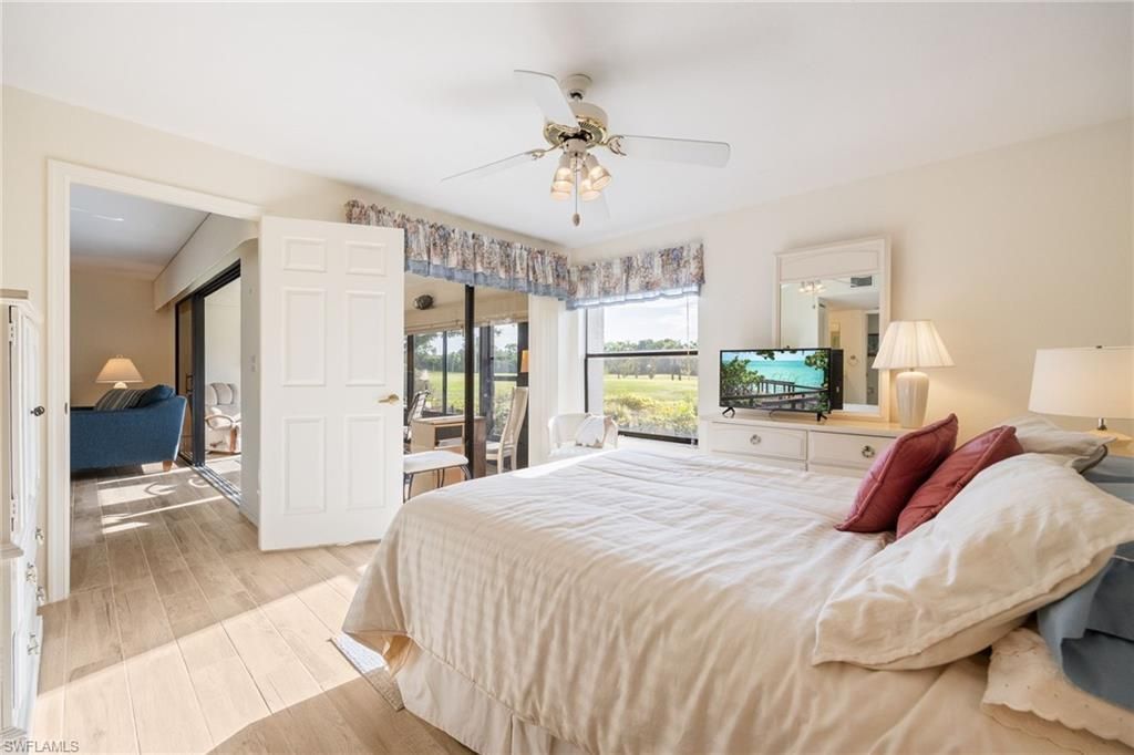 5905 Trailwinds Dr, Unit 812, Fort Myers, FL 33907 Photo