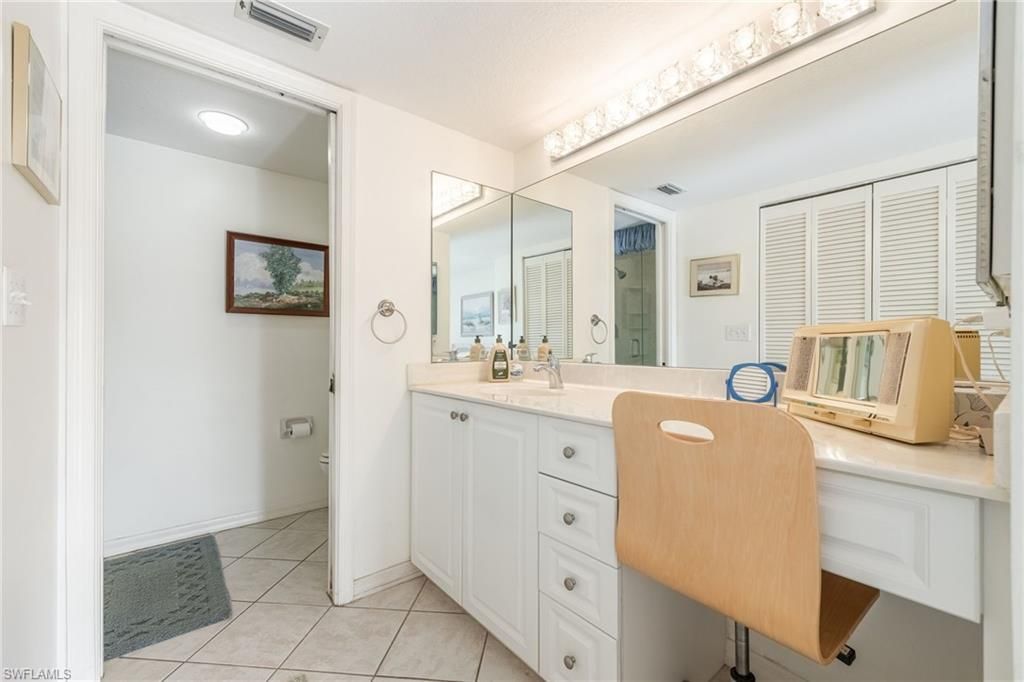 5905 Trailwinds Dr, Unit 812, Fort Myers, FL 33907 Photo