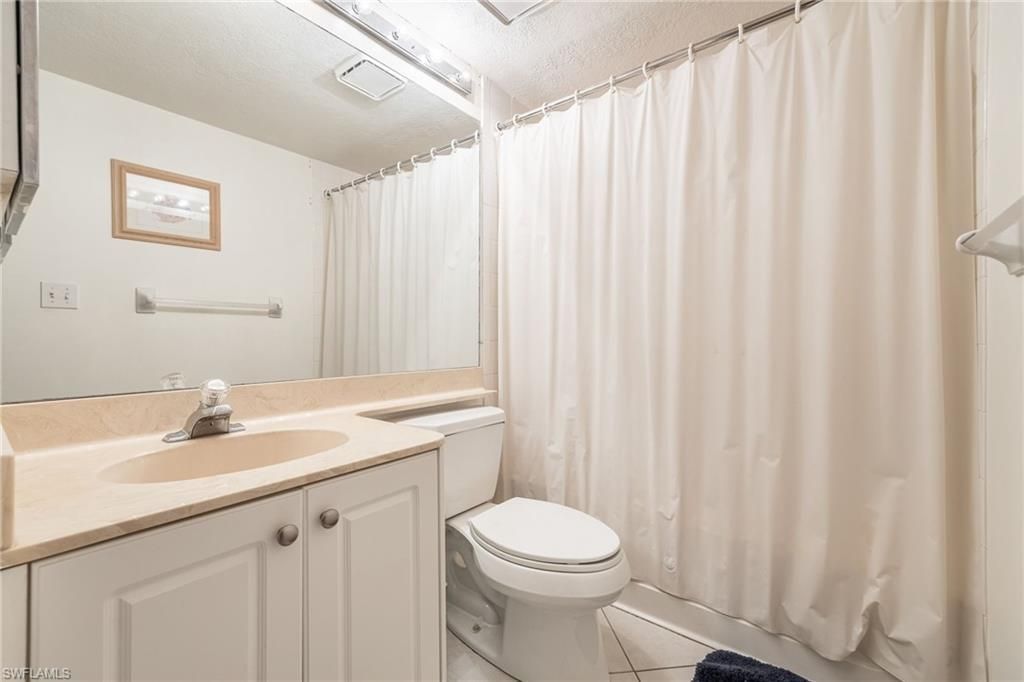5905 Trailwinds Dr, Unit 812, Fort Myers, FL 33907 Photo