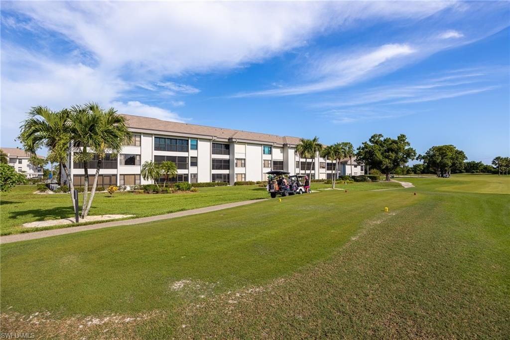 5905 Trailwinds Dr, Unit 812, Fort Myers, FL 33907 Photo