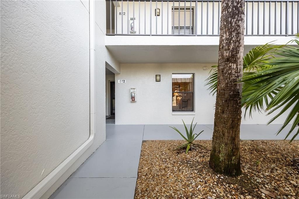 5905 Trailwinds Dr, Unit 812, Fort Myers, FL 33907 Photo
