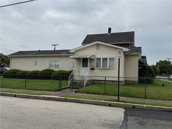 343 Oak St , Latrobe, PA 15650