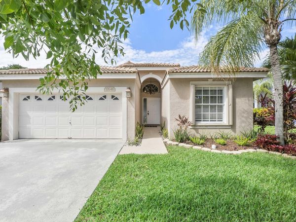 17646 SW 10th Street, Pembroke Pines, FL 33029
