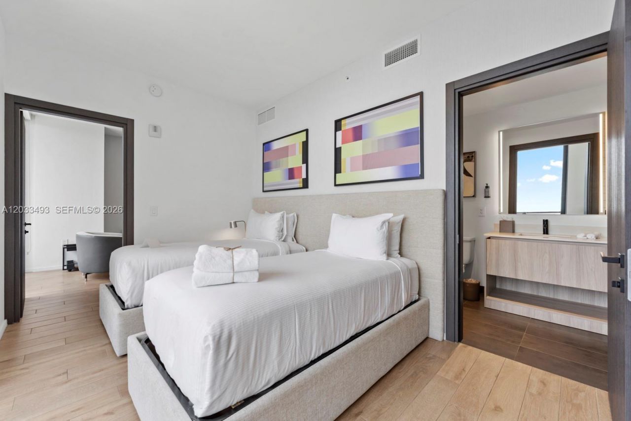 398 NE 5th St , Unit 3318, Miami, FL 33132 Photo