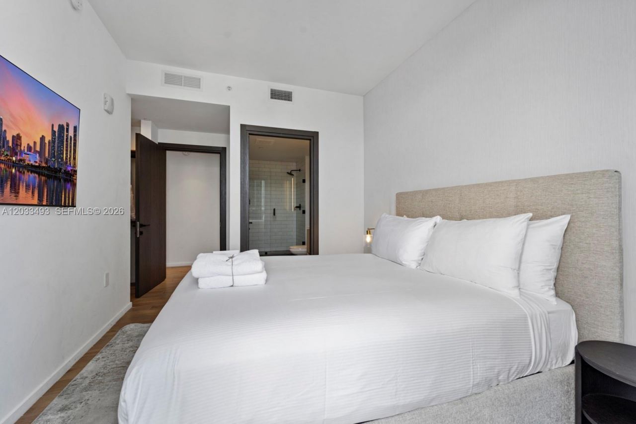 398 NE 5th St , Unit 3318, Miami, FL 33132 Photo