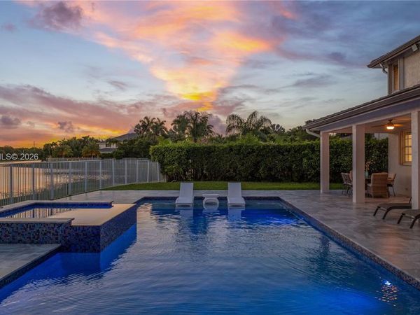 2505 Hunters Run Way, Weston, FL 33327