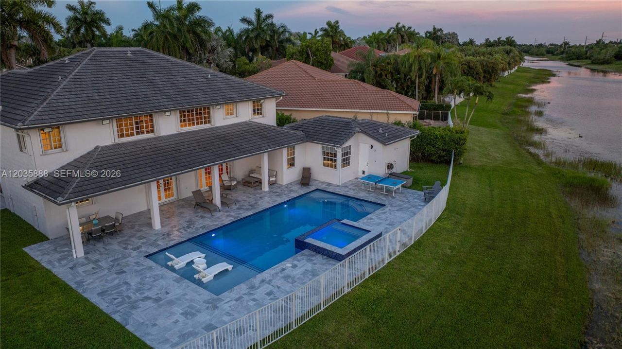 2505 Hunters Run Way, Weston, FL 33327 Photo