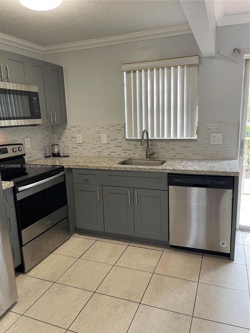 7510 SW 152nd Ave, Unit B202, Miami, FL 33193 Photo
