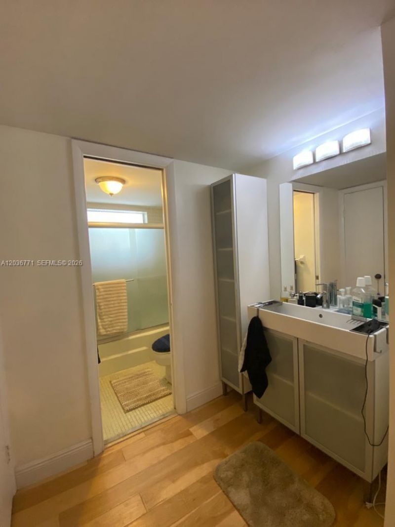873 NE 195th St , Unit 308, Miami, FL 33179 Photo