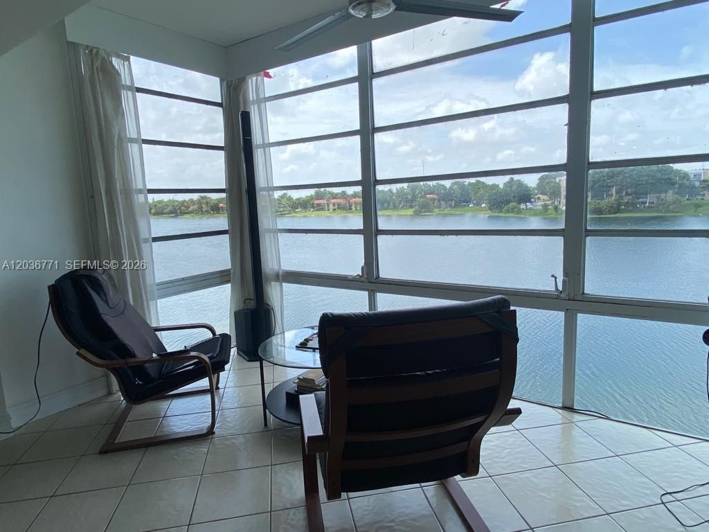 873 NE 195th St , Unit 308, Miami, FL 33179 Photo