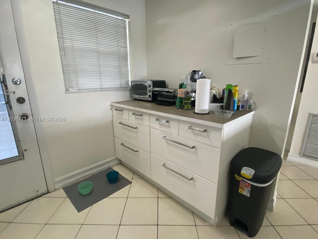 873 NE 195th St , Unit 308, Miami, FL 33179 Photo