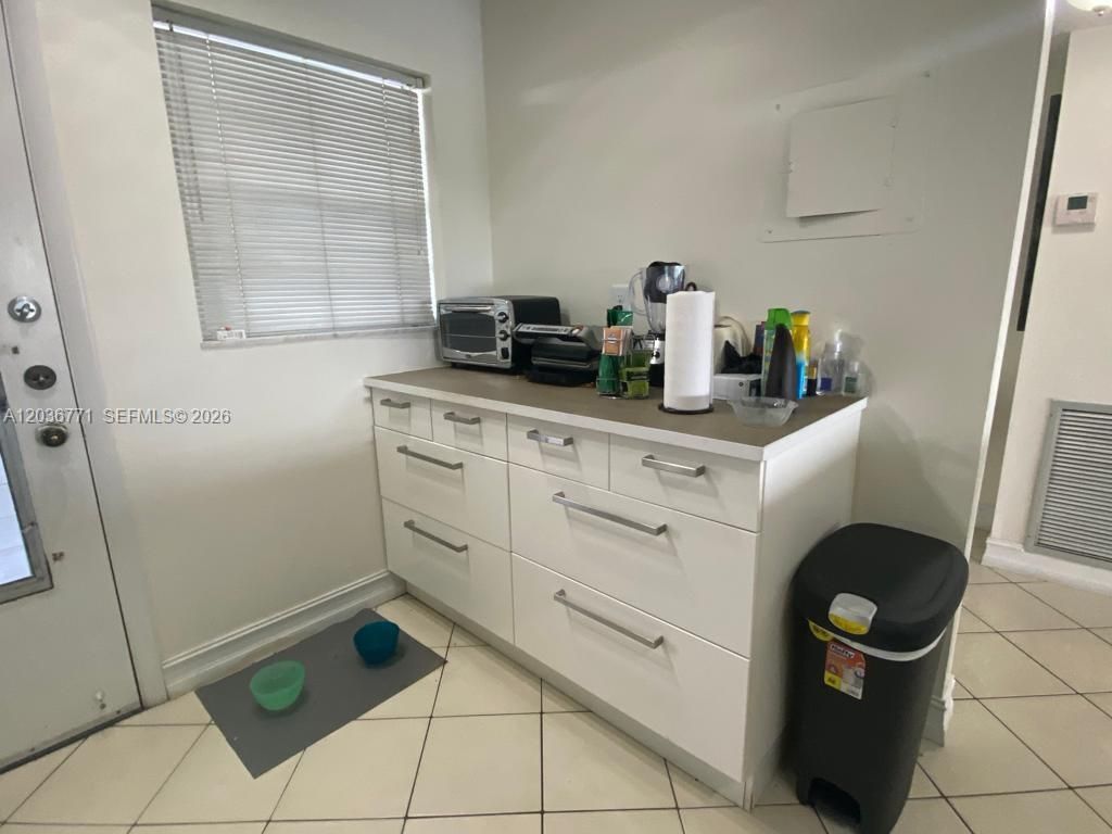 873 NE 195th St , Unit 308, Miami, FL 33179 Photo