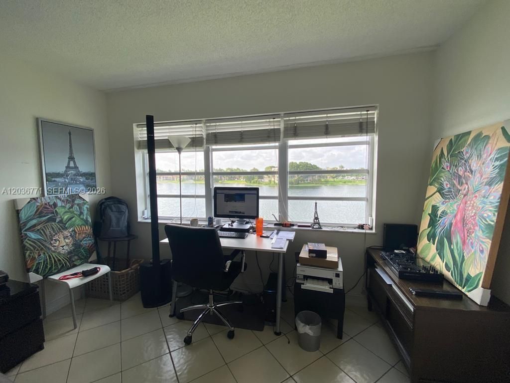 873 NE 195th St , Unit 308, Miami, FL 33179 Photo