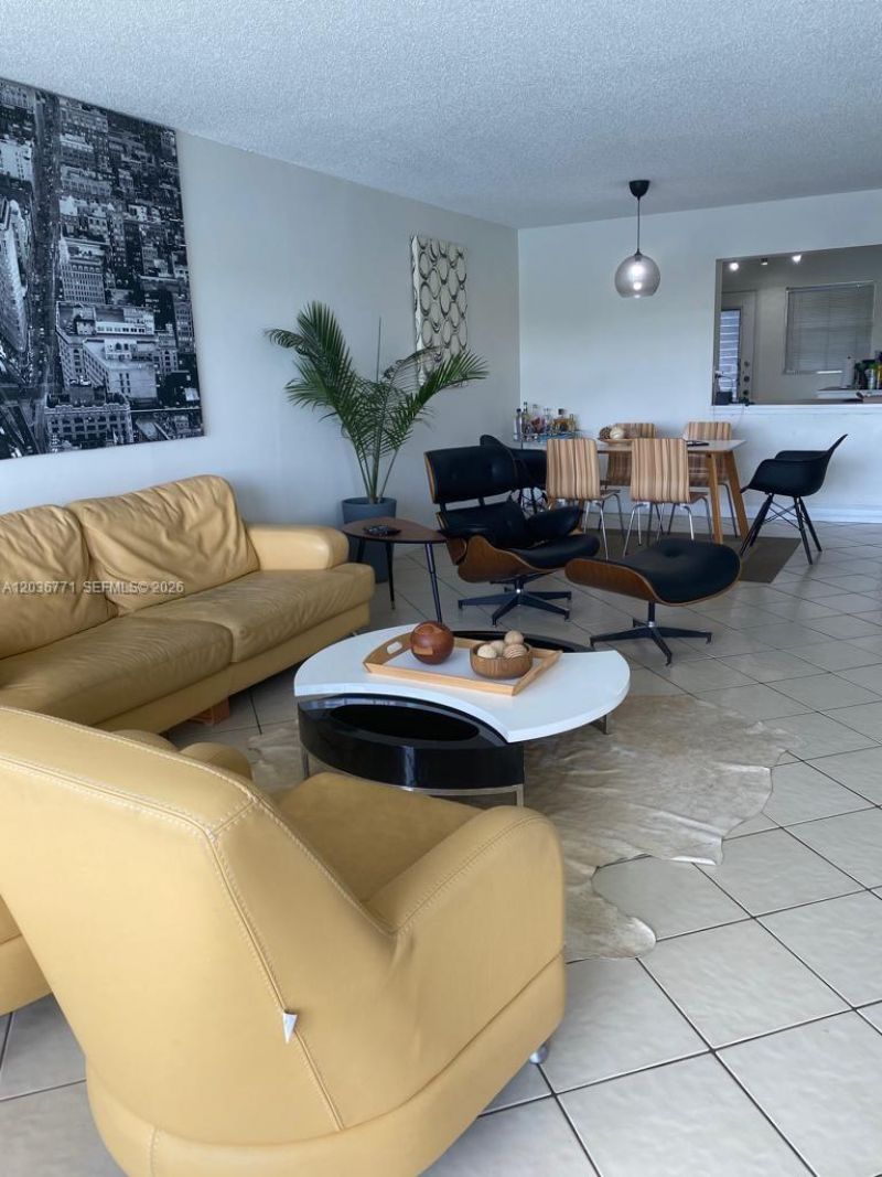 873 NE 195th St , Unit 308, Miami, FL 33179 Photo