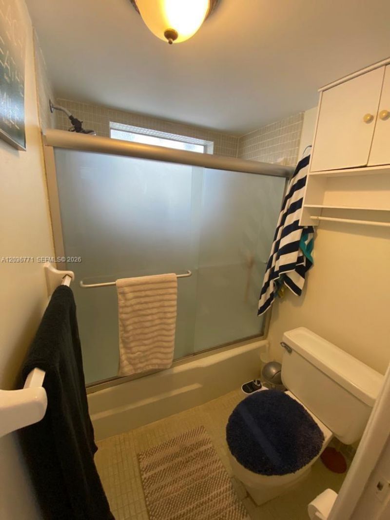 873 NE 195th St , Unit 308, Miami, FL 33179 Photo