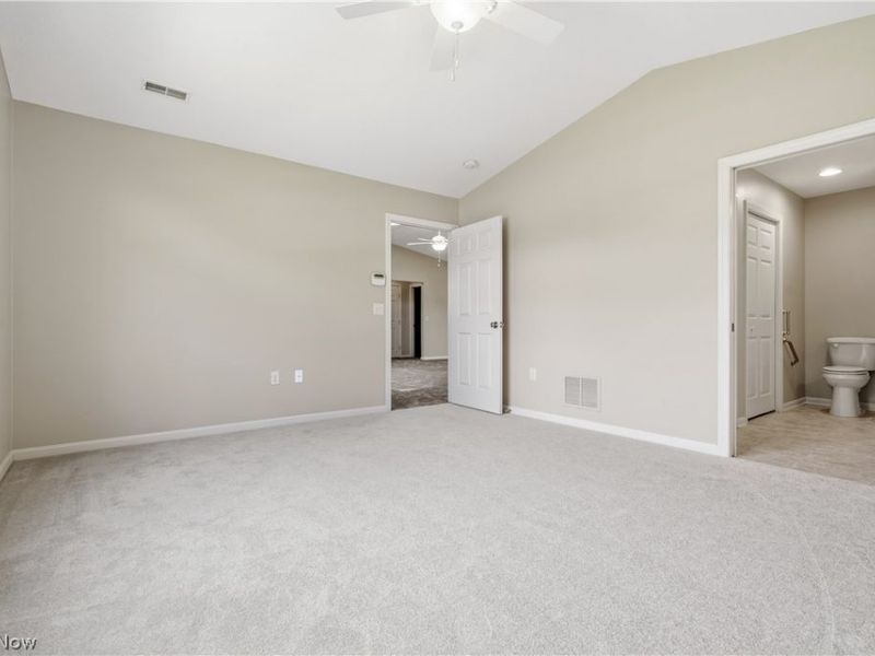 3038 Mahogany Run Circle NW, North Canton, OH 44720 Photo 17