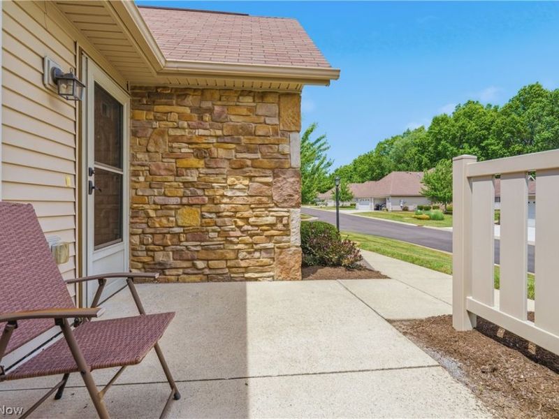 3038 Mahogany Run Circle NW, North Canton, OH 44720 Photo 6