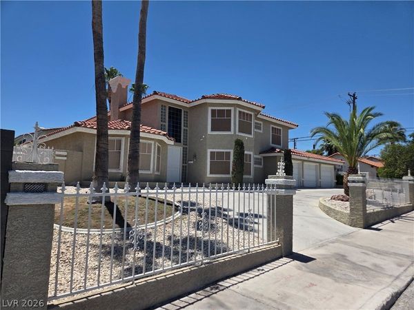 3013 W Oakey Boulevard, Las Vegas, NV 89102