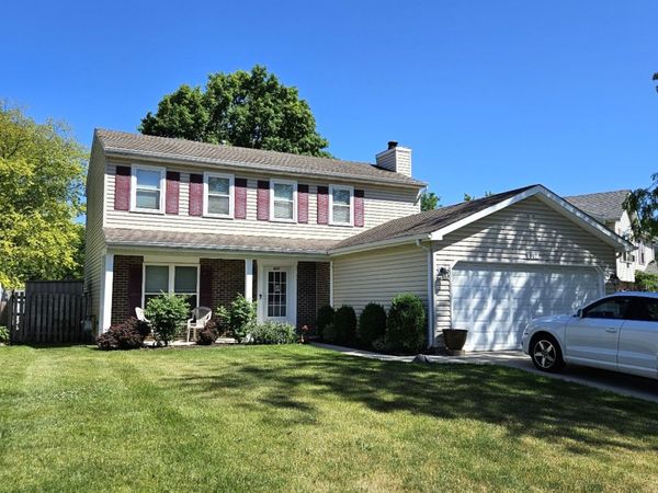 807 Kansas Street, Carol Stream, IL 60188