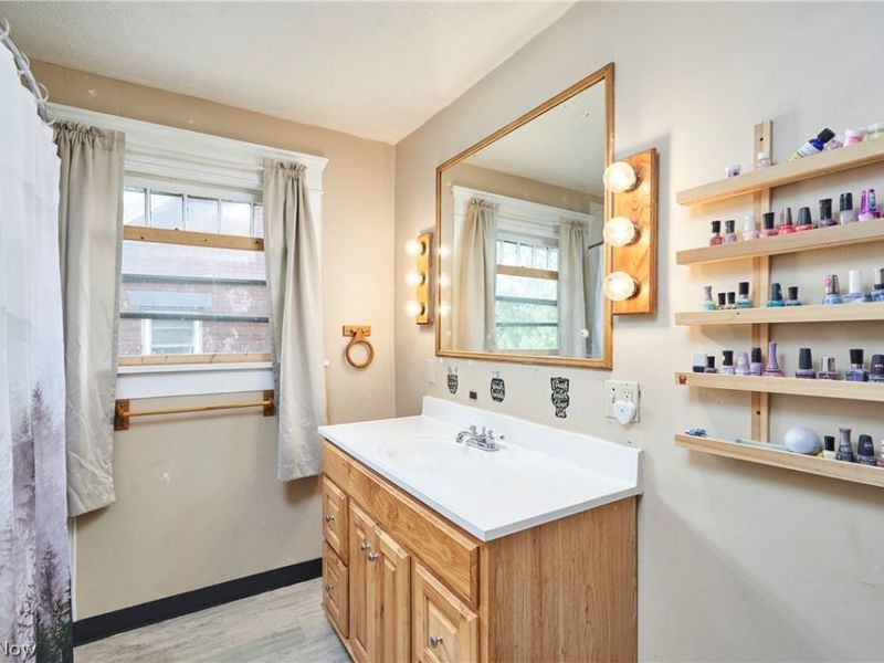 136 Smith Avenue NW, Canton, OH 44708 Photo 5