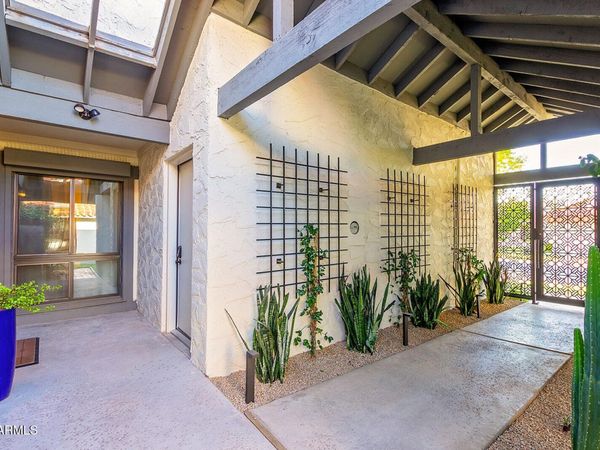 5822 N SCOTTSDALE Road, Paradise Valley, AZ 85253