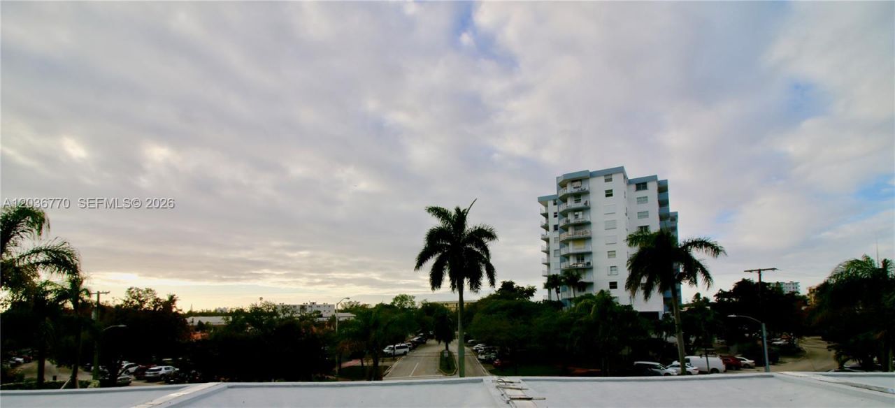 900 Bay Dr , Unit 215, Miami Beach, FL 33141 Photo