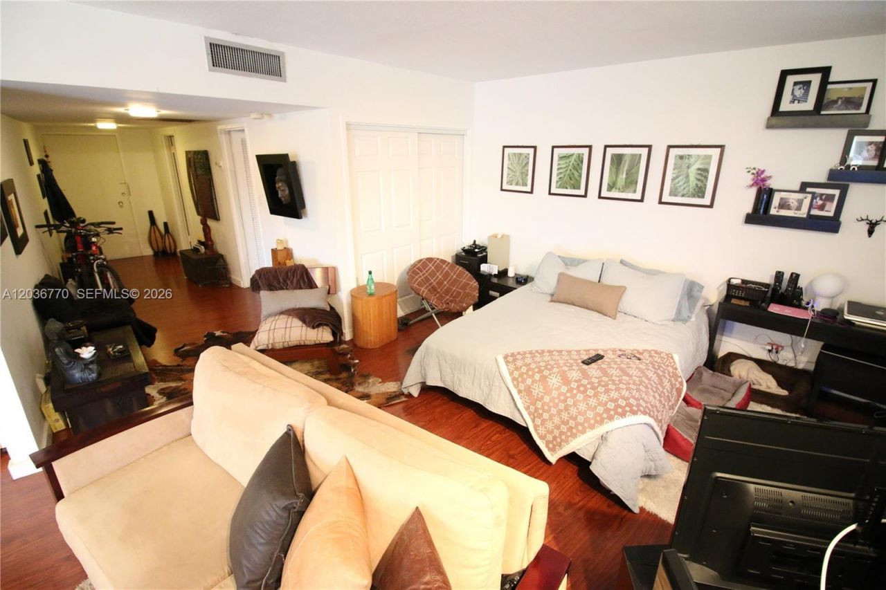 900 Bay Dr , Unit 215, Miami Beach, FL 33141 Photo