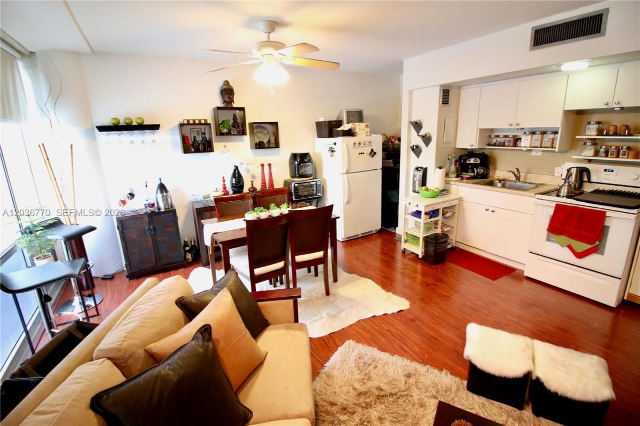 900 Bay Dr , Unit 215, Miami Beach, FL 33141 Photo