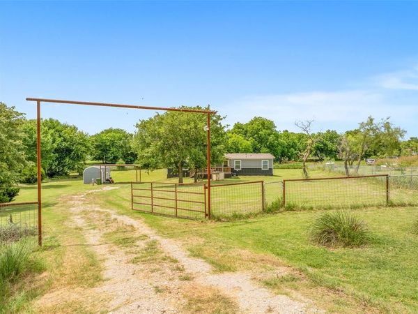514 Blue Sky Court, Springtown, TX 76082