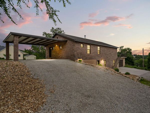 570 Indian Valley Road , Branson West, MO 65737