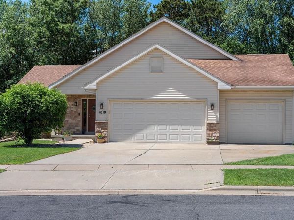 1019 21st Street, Prairie Du Sac, WI 53578