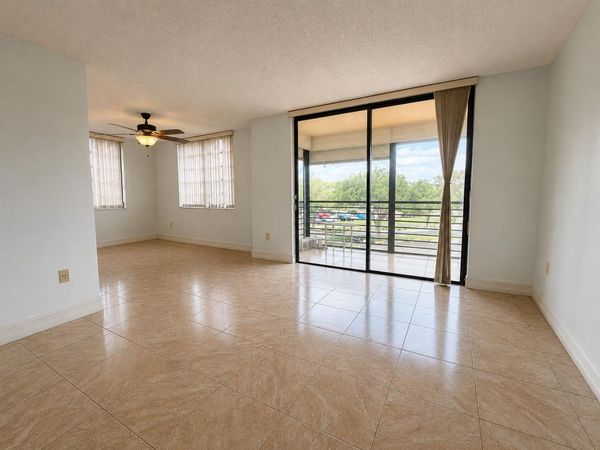 1000 Colony Point Circle, Unit 315, Pembroke Pines, FL 33026