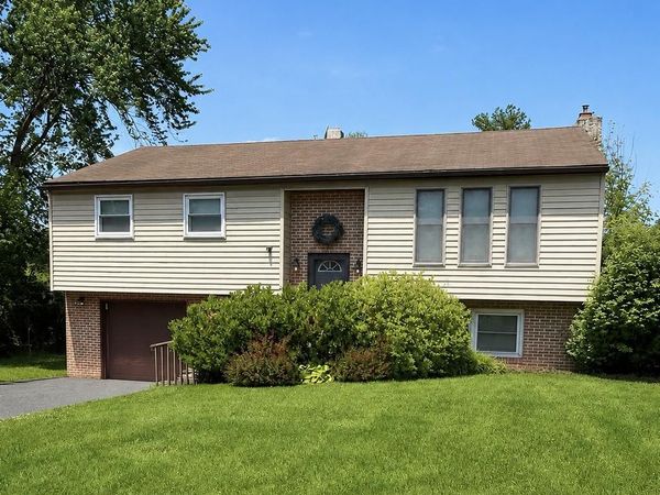 355 STONEHAVEN DRIVE, RED HILL, PA 18076