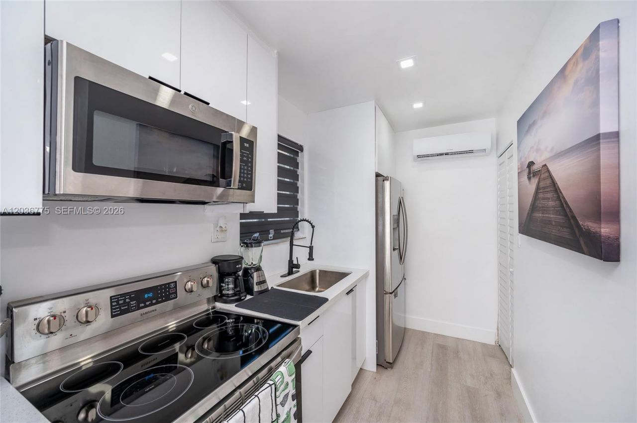 3016 NW 22nd Ct , Unit 3018, Miami, FL 33142 Photo