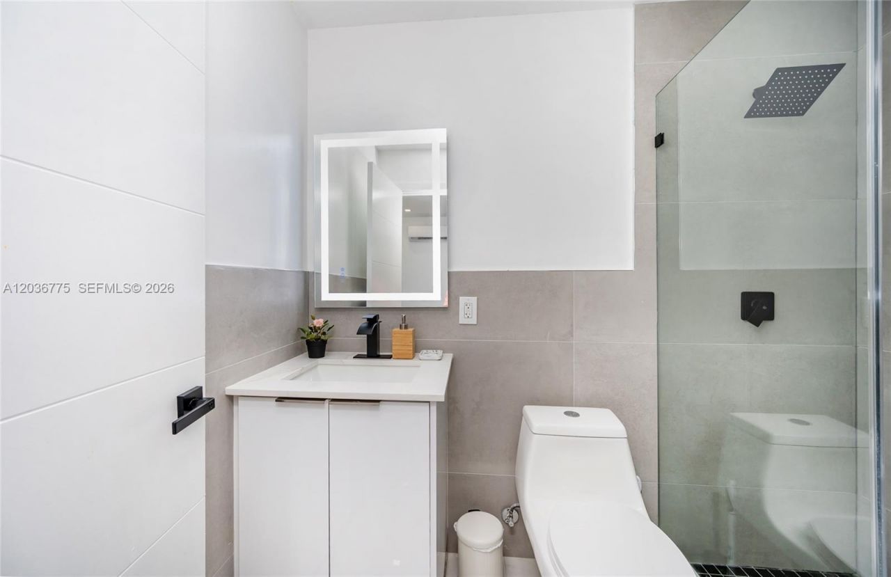 3016 NW 22nd Ct , Unit 3018, Miami, FL 33142 Photo