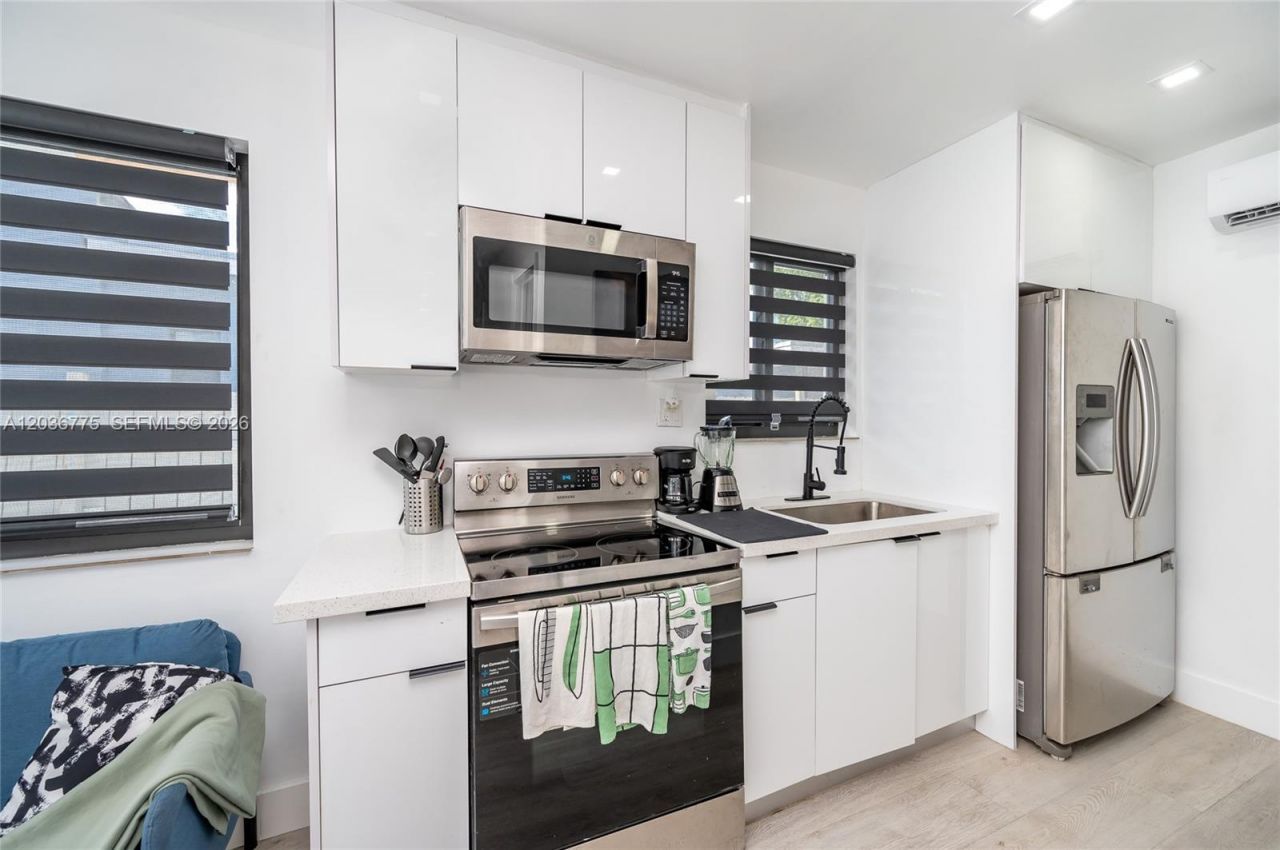 3016 NW 22nd Ct , Unit 3018, Miami, FL 33142 Photo