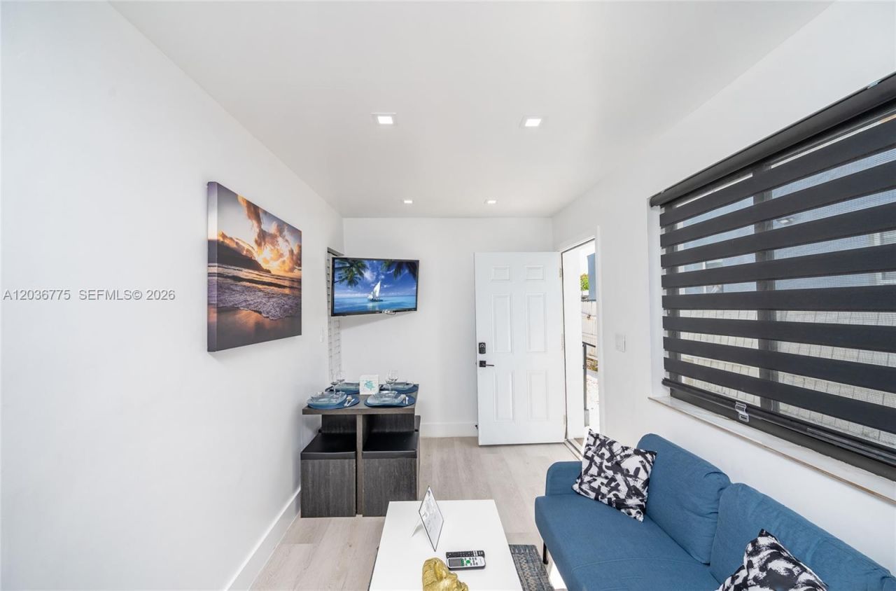 3016 NW 22nd Ct , Unit 3018, Miami, FL 33142 Photo