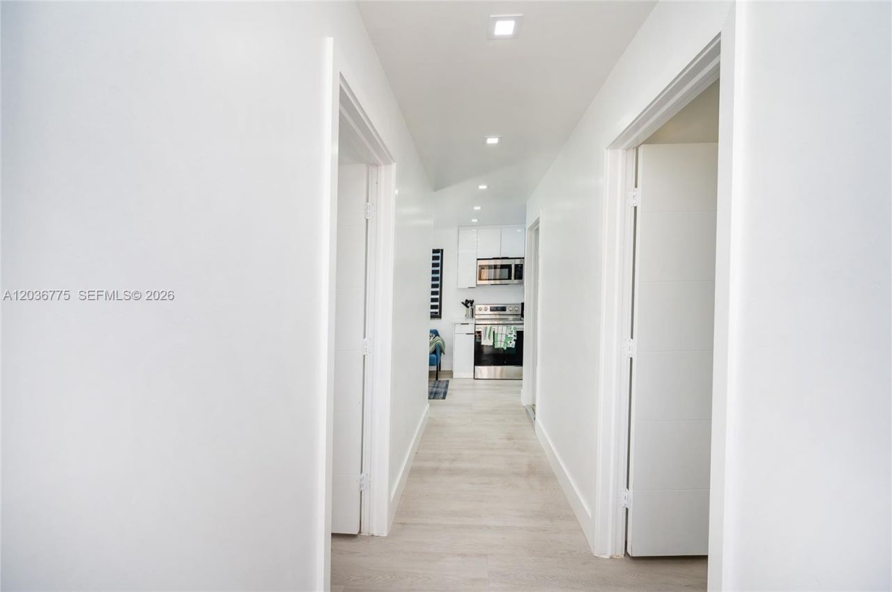3016 NW 22nd Ct , Unit 3018, Miami, FL 33142 Photo