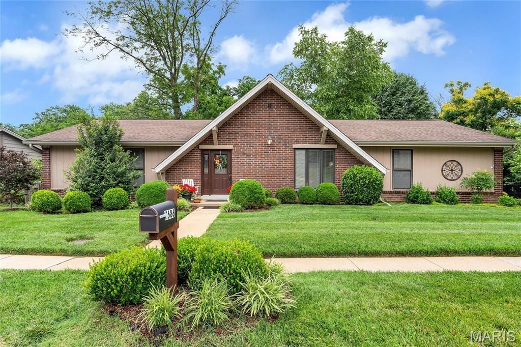 4686 Britcastle Drive, Saint Louis, MO 63128 Main Photo