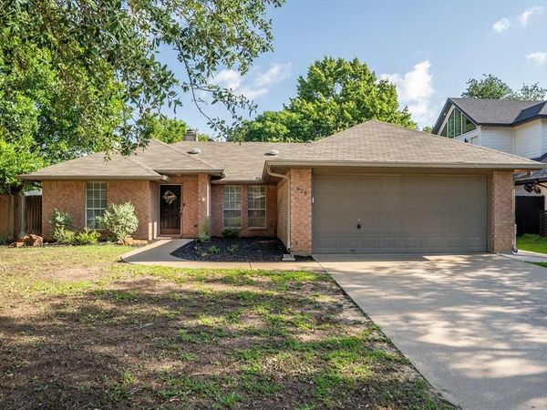 629 Meadow Lane, Roanoke, TX 76262