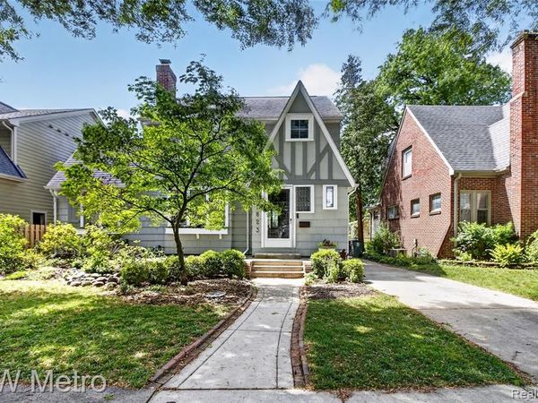 1823 W Houstonia Avenue, Royal Oak, MI 48073